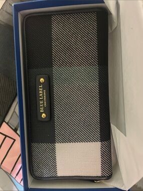 Black & Gray Plaid Zip Wallet